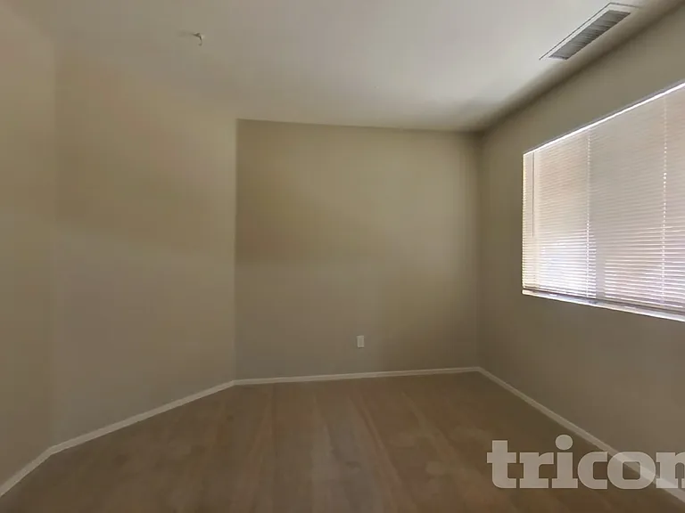 8520 W Sonora St — Photo 11