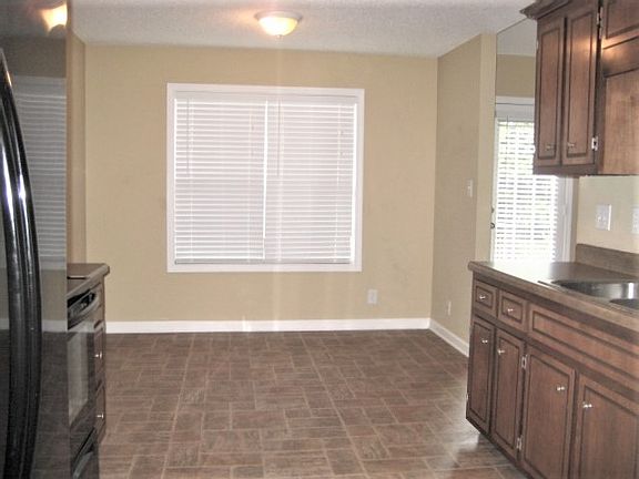 4th image of 3832 Alley Sheba Dr