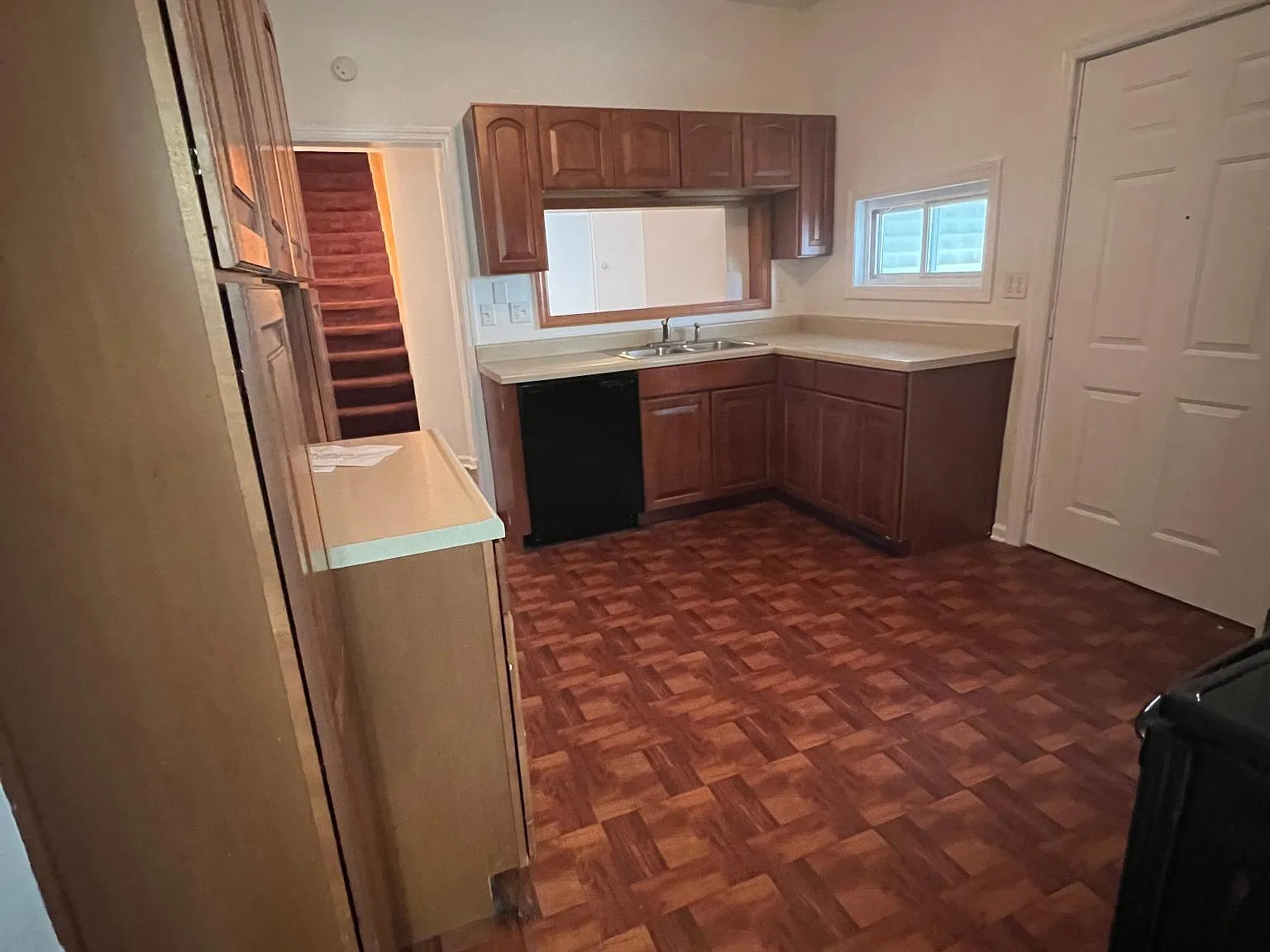 3 bed, 1420 sqft, $2,000 — Photo 3