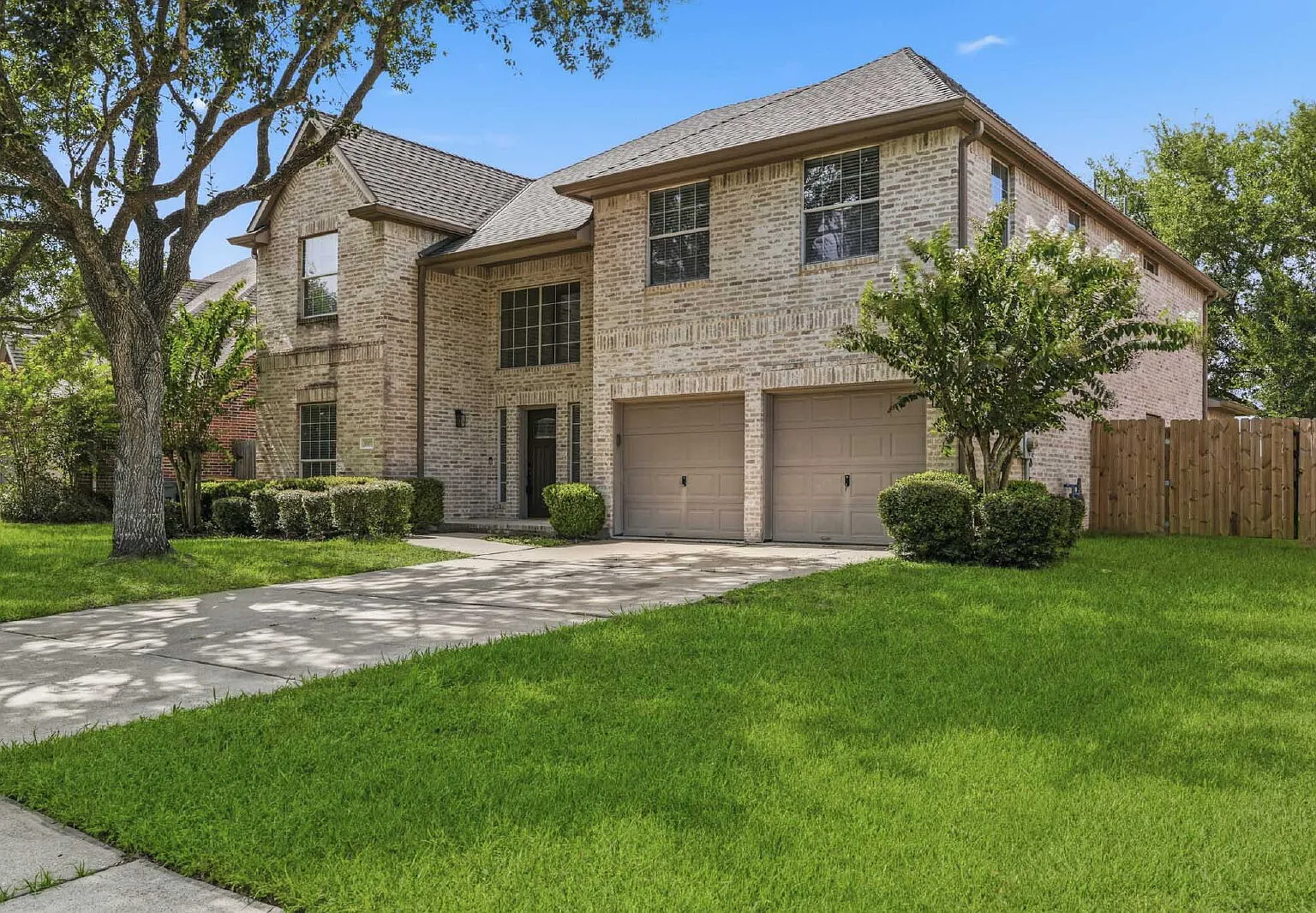 4 bed, 3.5 bath, 3532 sqft, $3,500 — Photo 1