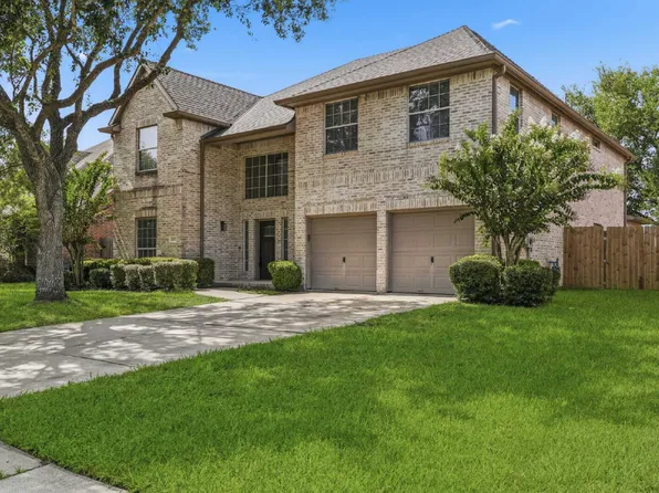 3007 Eagle Lake Dr, Pearland, TX 77581