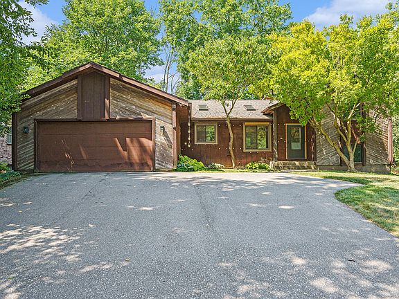 2nd image of 37 Sunnybrook Ave SE