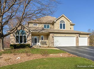 187 Country Rd, Yorkville, IL 60560