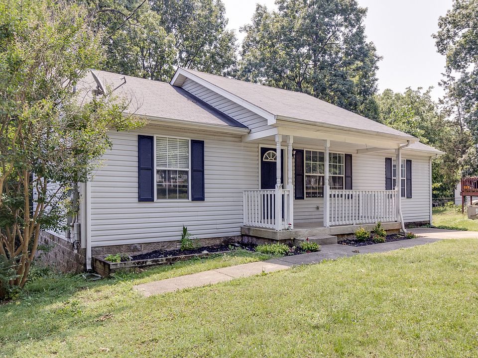 1st image of 316 Crockett Ct