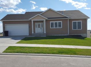3727 Rocky Wagon St, Williston, ND 58801