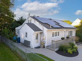 15 Rockwood Ln, Lawrence, MA 01843