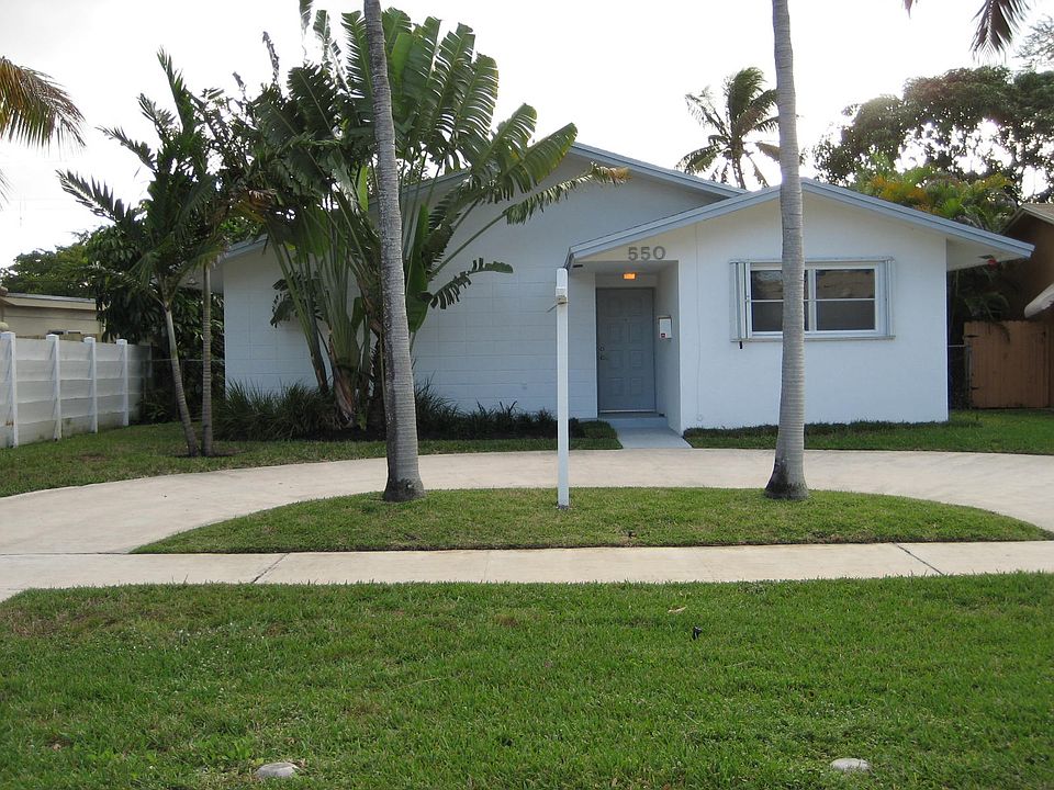 1st image of 550 S Rainbow Dr