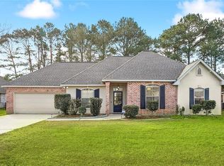 249 Fairfield Oaks Dr, Madisonville, LA 70447
