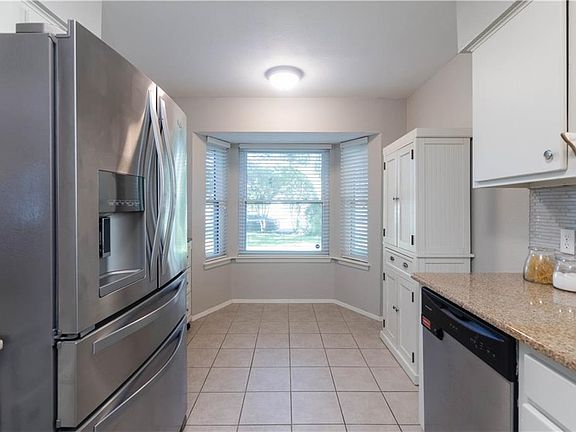 4th image of 8300 Wexford Dr