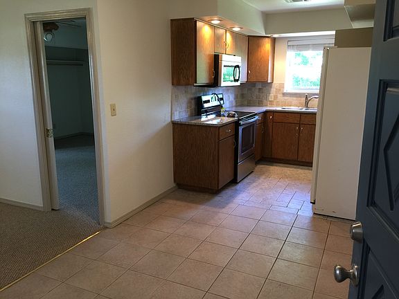 4th image of 3420 Caton Pl