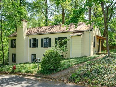 1704 Rugby Cir, Charlottesville, VA, 22903