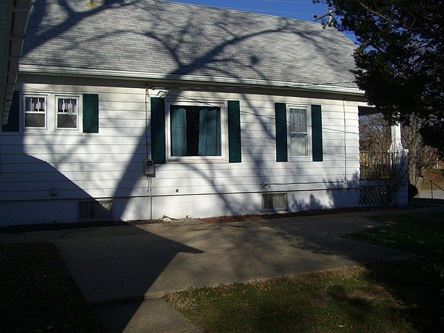 2nd image of 1200 S 19th St