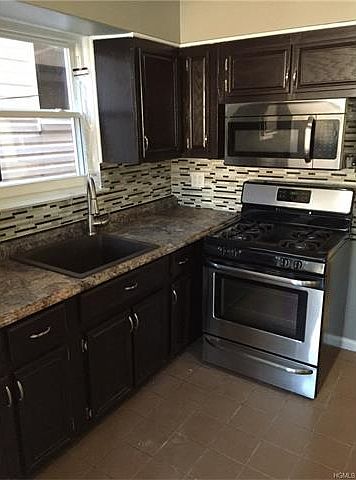2nd image of 4134 Wickham Ave