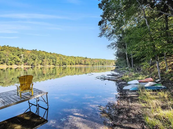 16602 Acorn Rdg, Beulah, MI 49617