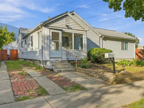 751 E Hazelhurst St, Ferndale, MI 48220