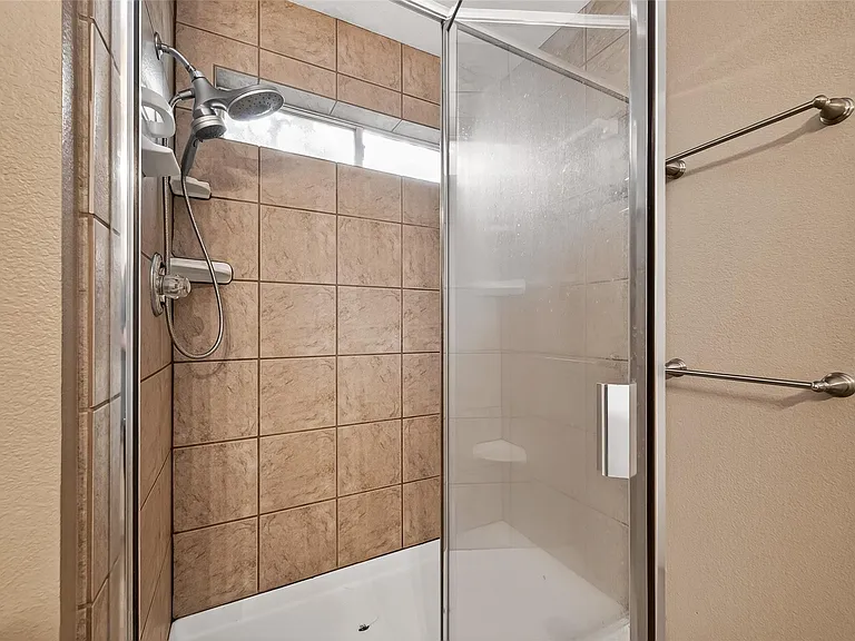 16715 Red Falls Cir — Photo 25