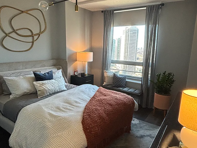 312 N May St #10 — Photo 4