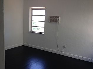 3rd image of 1965 Calais Dr APT 3
