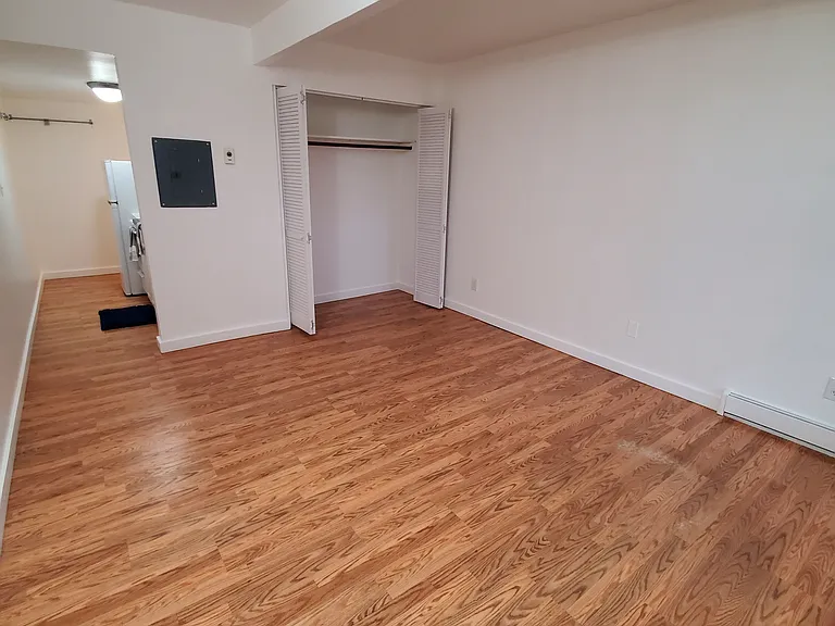 4704 22nd Ave NE #3 — Photo 2