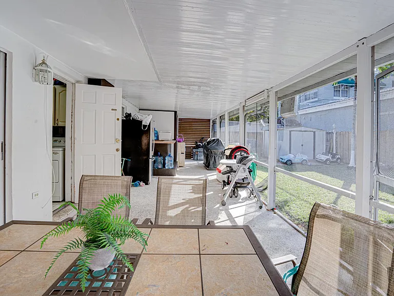 2026 SW 9th St — Photo 27