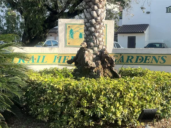 1000 SW 104th Ct APT D208, Miami, FL 33174