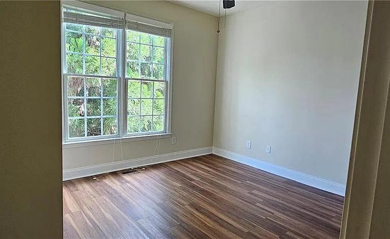 647 Maple Grove Way — Photo 14