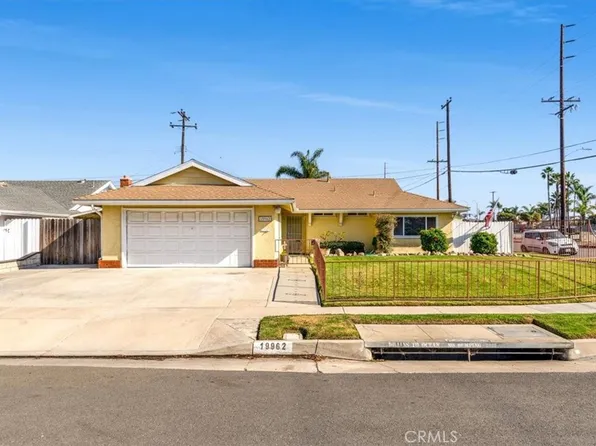 19962 Gloucester Ln, Huntington Beach, CA 92646
