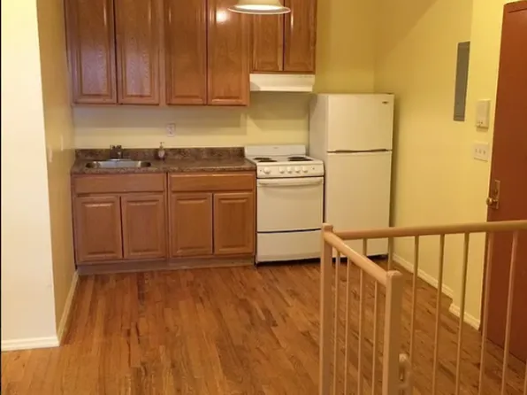 82 Devoe Street image 1 of 6