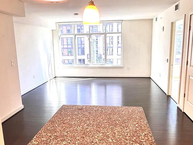 1025 1st St SE #614 — Photo 5
