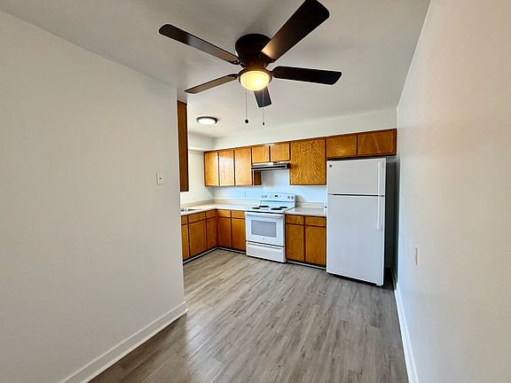 5th image of 901 E Claremont St #5
