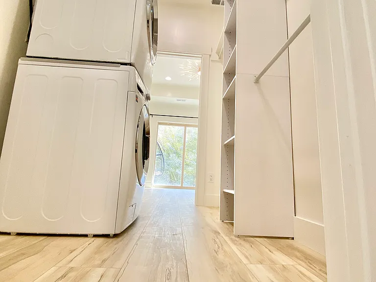 6025 E Emigration Canyon Rd — Photo 25