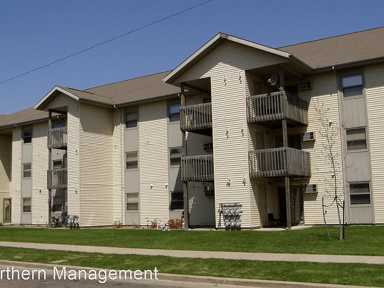 810-811 E Harrison St — Photo 1