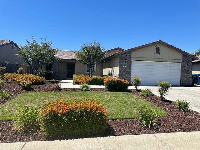 1st image of 6885 N Meadowlark Ave