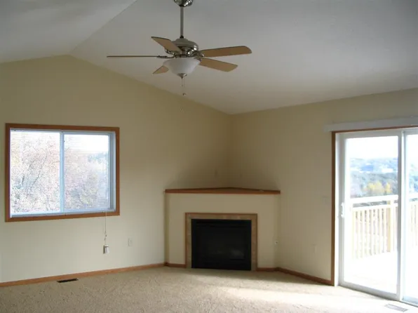 1430 Clearwater Ridge Ct, Eau Claire, WI 54703