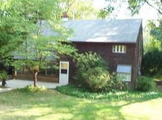 8714 Patton Rd, Glenside, PA 19038