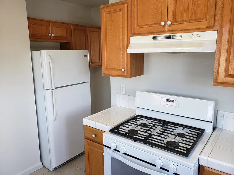 817 N Wilton Pl #817 — Photo 8