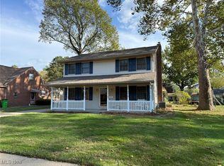 306 E 15th St, Dover, OH