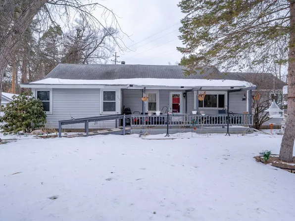 702 W Sugnet Rd, Midland, MI 48640