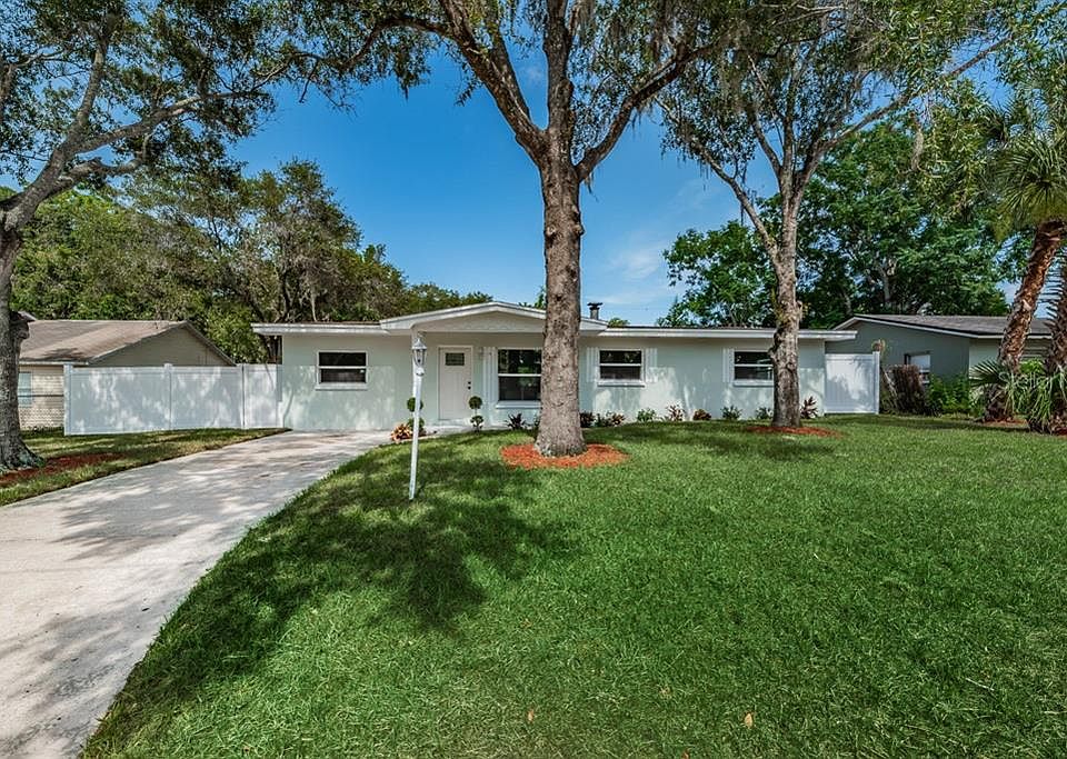 1st image of 640 Palm Pl