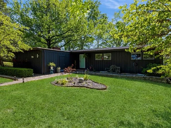 5304 N Washington St, Kansas City, MO 64118