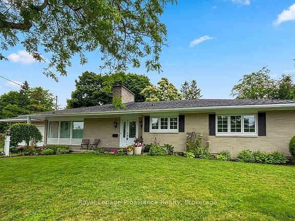 2nd image of 7 Eastwood Park Dr
