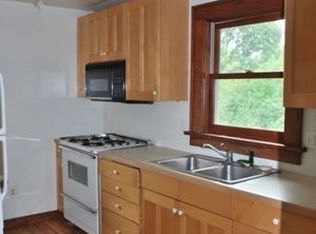 1123 E Washington St, Iowa City, IA 52245