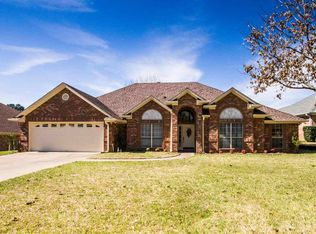 206 Lakewood Dr, Longview, TX 75604
