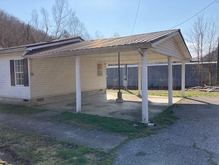 1196 State Route 122, Martin, KY 41649 Zillow