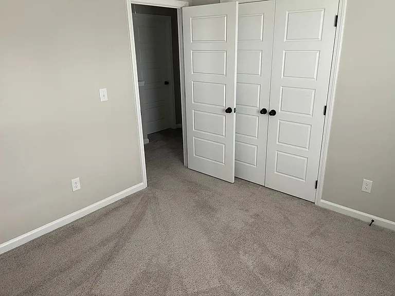 2718 Dunstan Ln — Photo 10