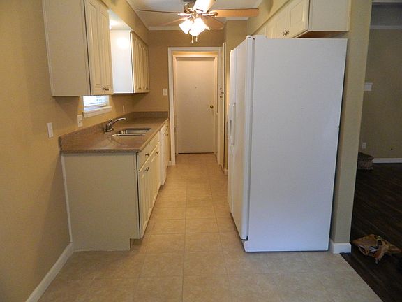 4th image of 5426 Kings Manor Dr