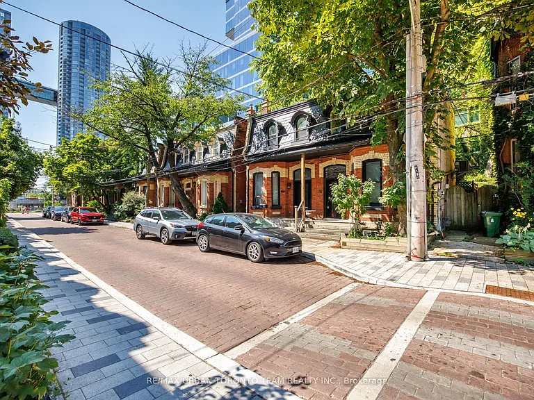 18 Draper St — Photo 40