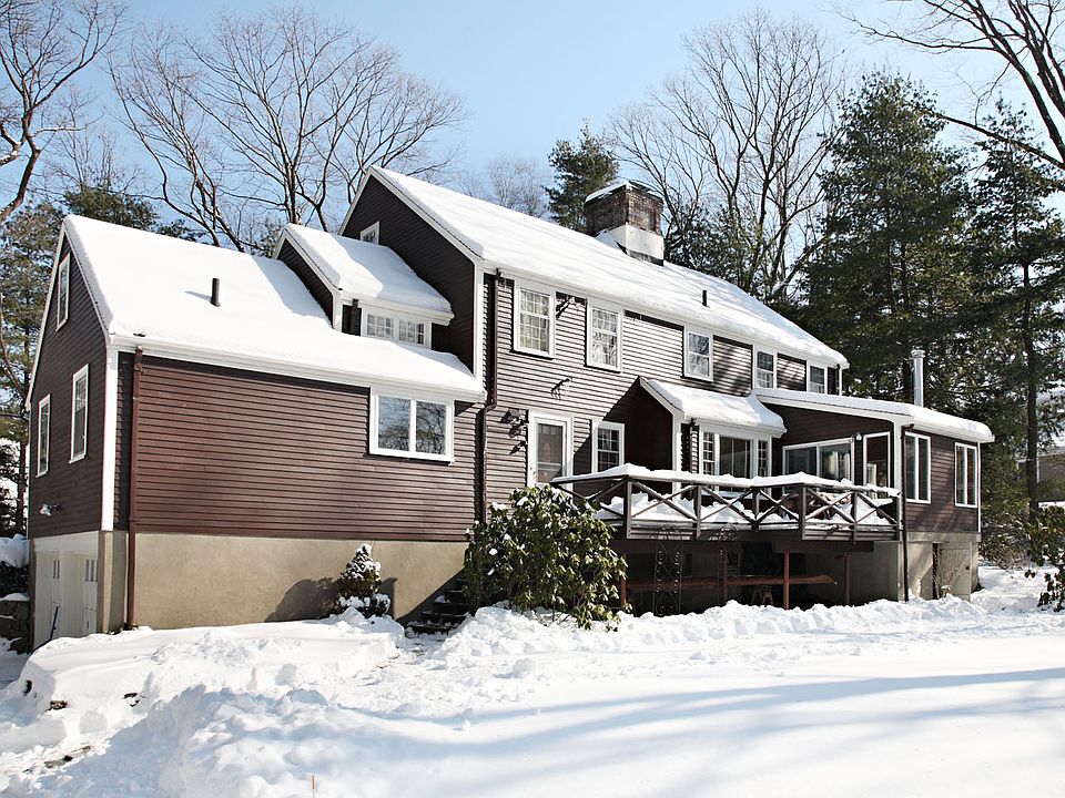 2nd image of 34 Wachusett Rd