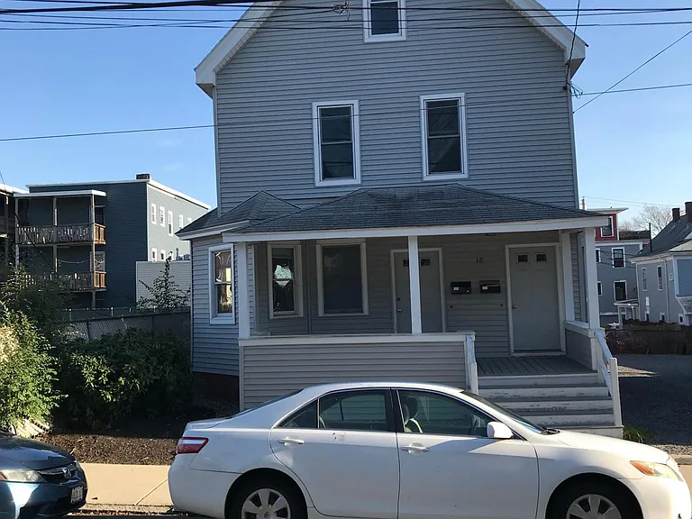 10 Clarendon Ave #1 — Photo 1