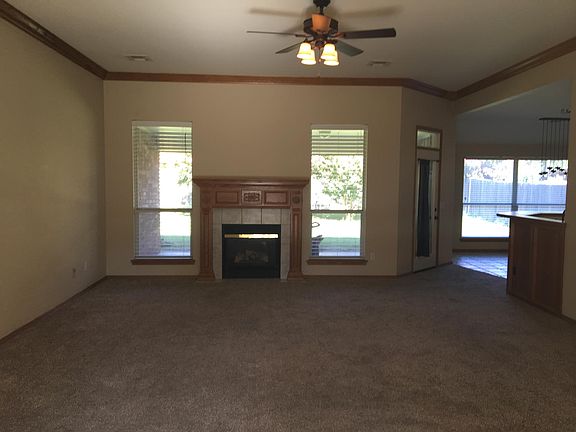 2nd image of 905 Vickery Ave